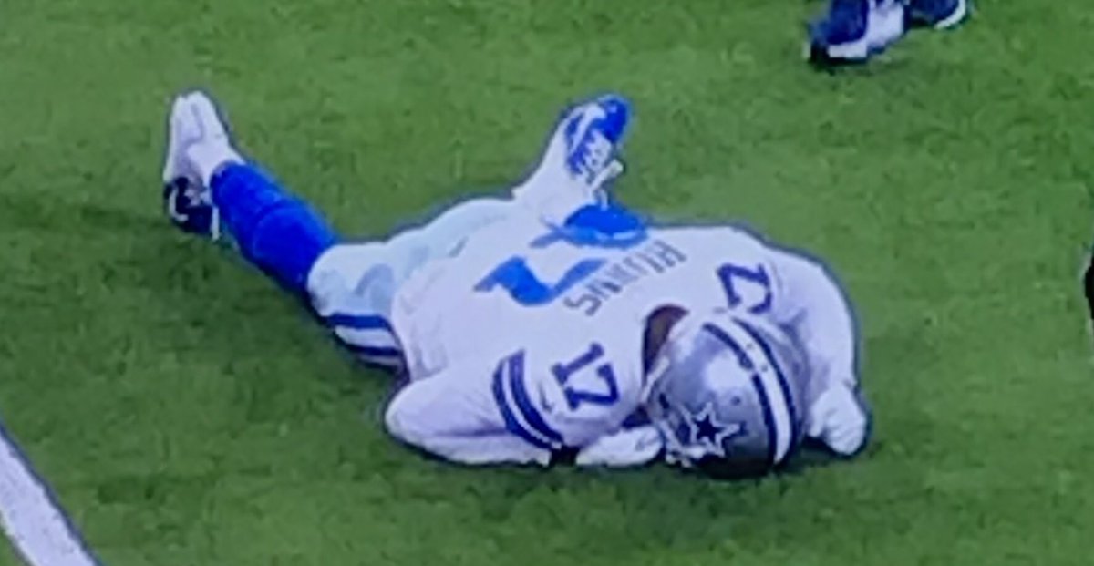 groobyfella's tweet photo. Allen Hurns foot is facing upwards while he is lying down. https://t.co/kchrdZTfbA