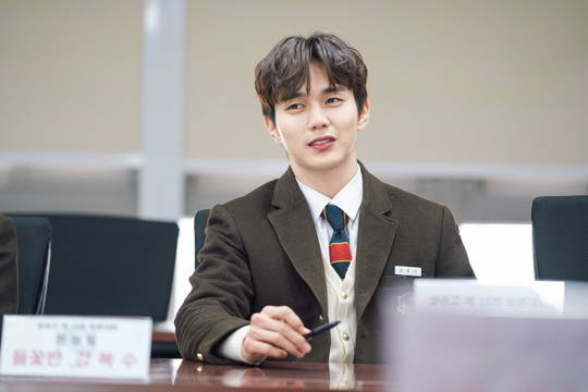 DwMe1I_VsAIsyyl.jpg:large