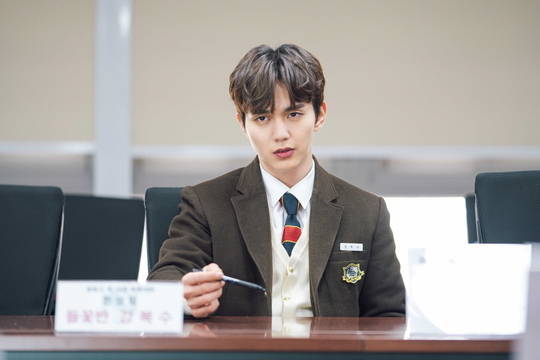 DwMe1YoUYAANszE.jpg:large