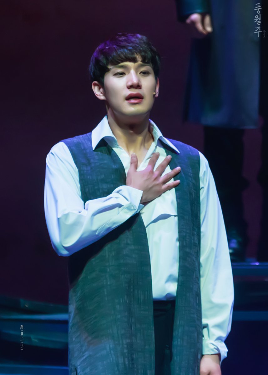 vseowoov's tweet photo. 20181221 풍월주
커튼콜데이 / 임준혁_열

... (3)
당신의 마음만,
그저 당신만을...
생각하며 사소서_ https://t.co/vn84Pg67bW