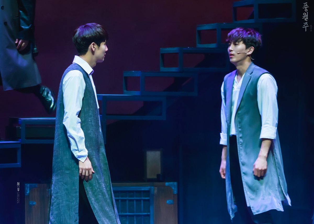 vseowoov's tweet photo. 20181221 풍월주
커튼콜데이 / 

임준혁_열
손유동_사담

... (4)
나, 바람이 될까
너를 지나갈까
나, 달빛이 될까
너를 지켜줄까 https://t.co/rPs3QvpzXl