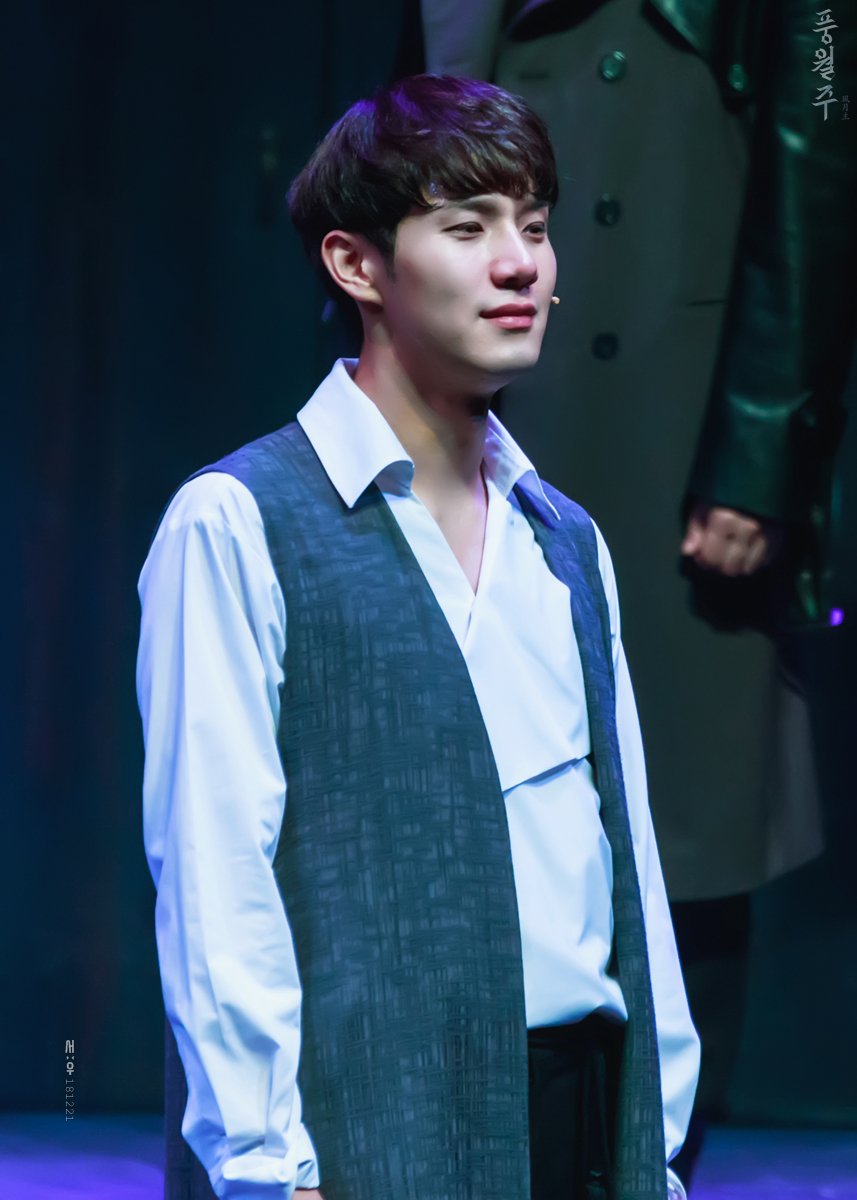 vseowoov's tweet photo. 20181221 풍월주
커튼콜데이 / 임준혁_열

... (5)
더 이상 아프지 않은 곳에서
더 이상 슬프지 않은 곳에서_ https://t.co/2SpuNNZWzt