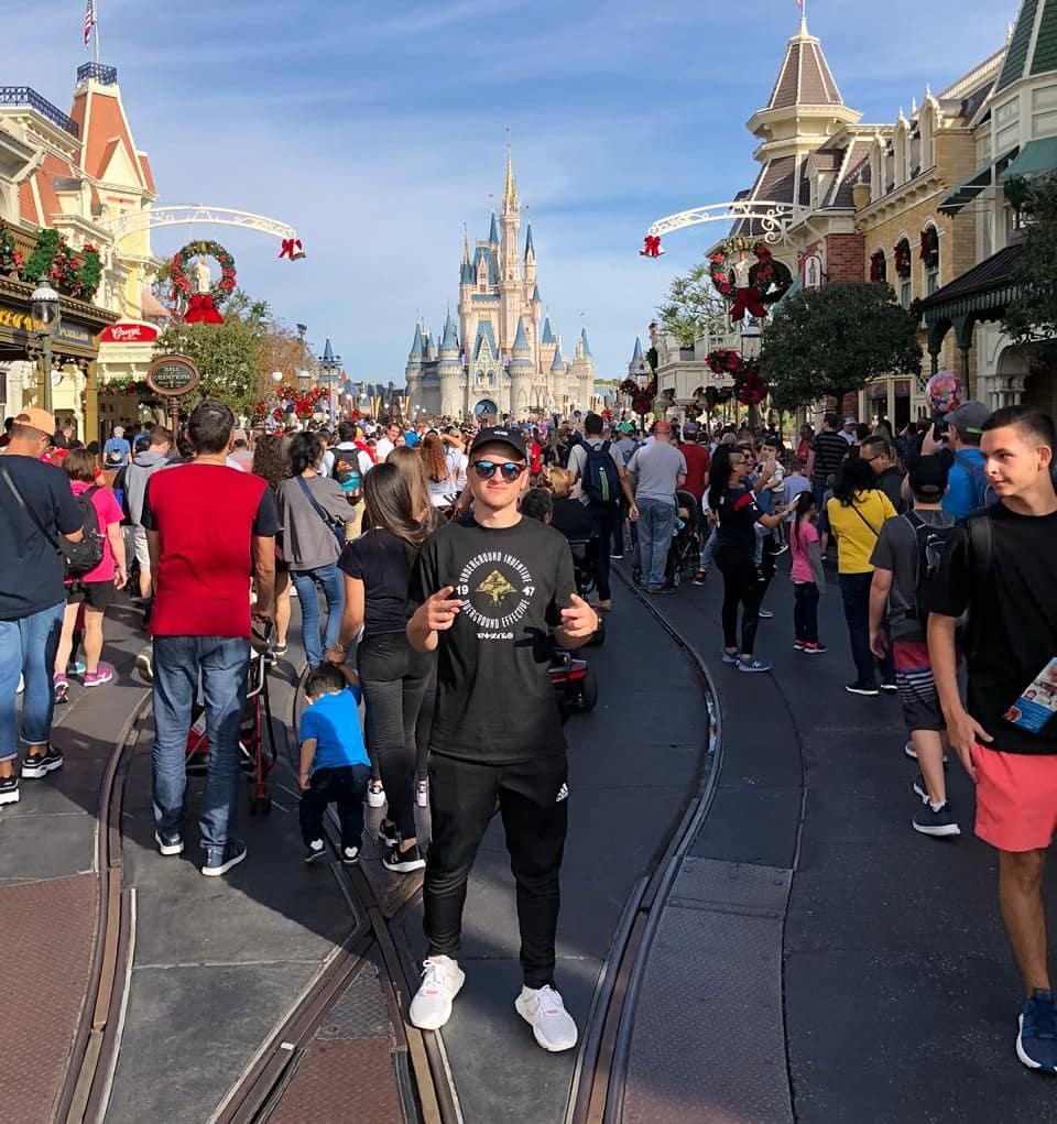 abreurafz's tweet photo. 🎢 https://t.co/EL66atcrzm