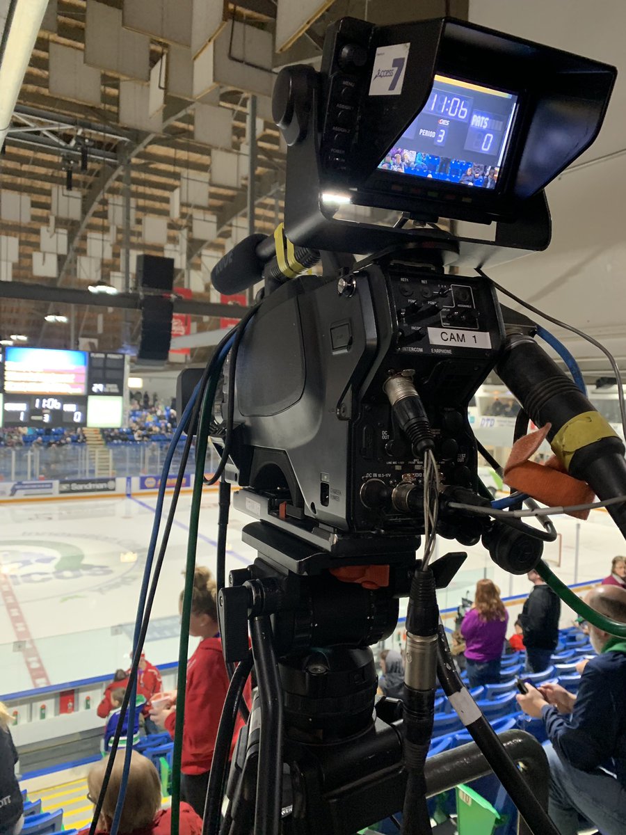 RobertGdfryLWM's tweet photo. Have you been watching? If not there’s still time to catch some action! @SCBroncos lead the @WHLPats 1-0 heading into the third 📺 HD ch 77 SD ch7 #OnlyOnAccess7 https://t.co/5QiZGQAdfR