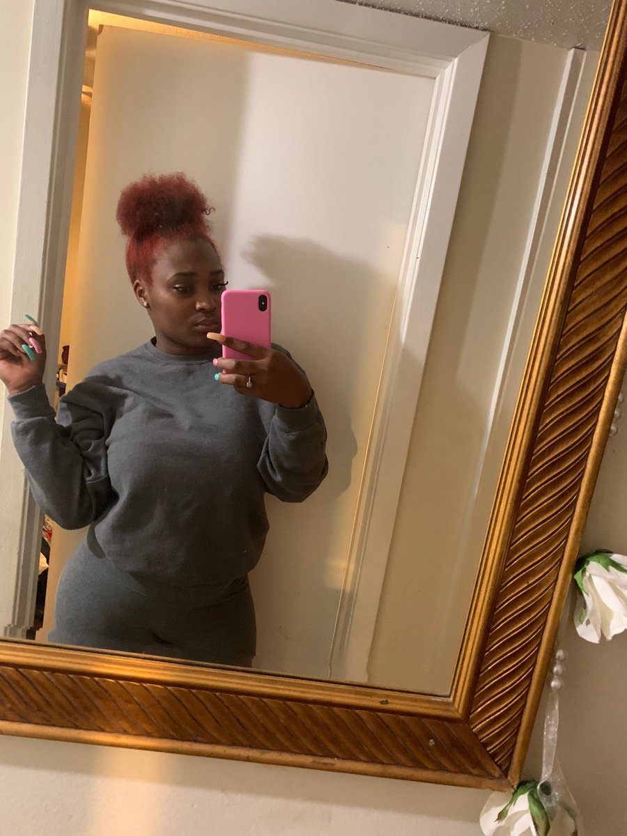 Messiahmommy19's tweet photo. Mirror selfies 😍🖖🏾 https://t.co/onqIgJPusY