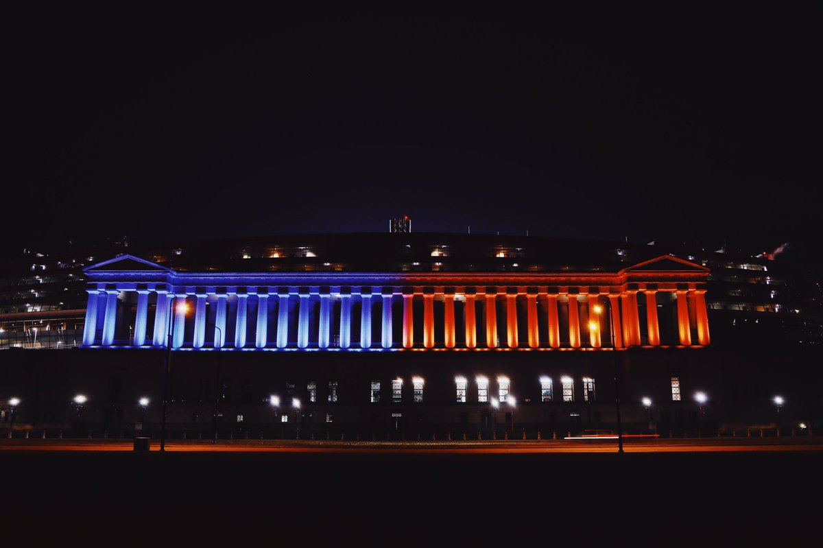 💙🧡💙🧡

#DaBears