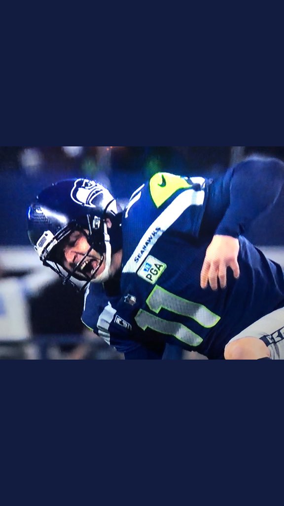HalfPrice_Ben's tweet photo. Has this ever happened to you?
“Help I’ve fallen and I can’t get up.”

Try life alert 
#SEAvsDAL https://t.co/izft7ujzPi