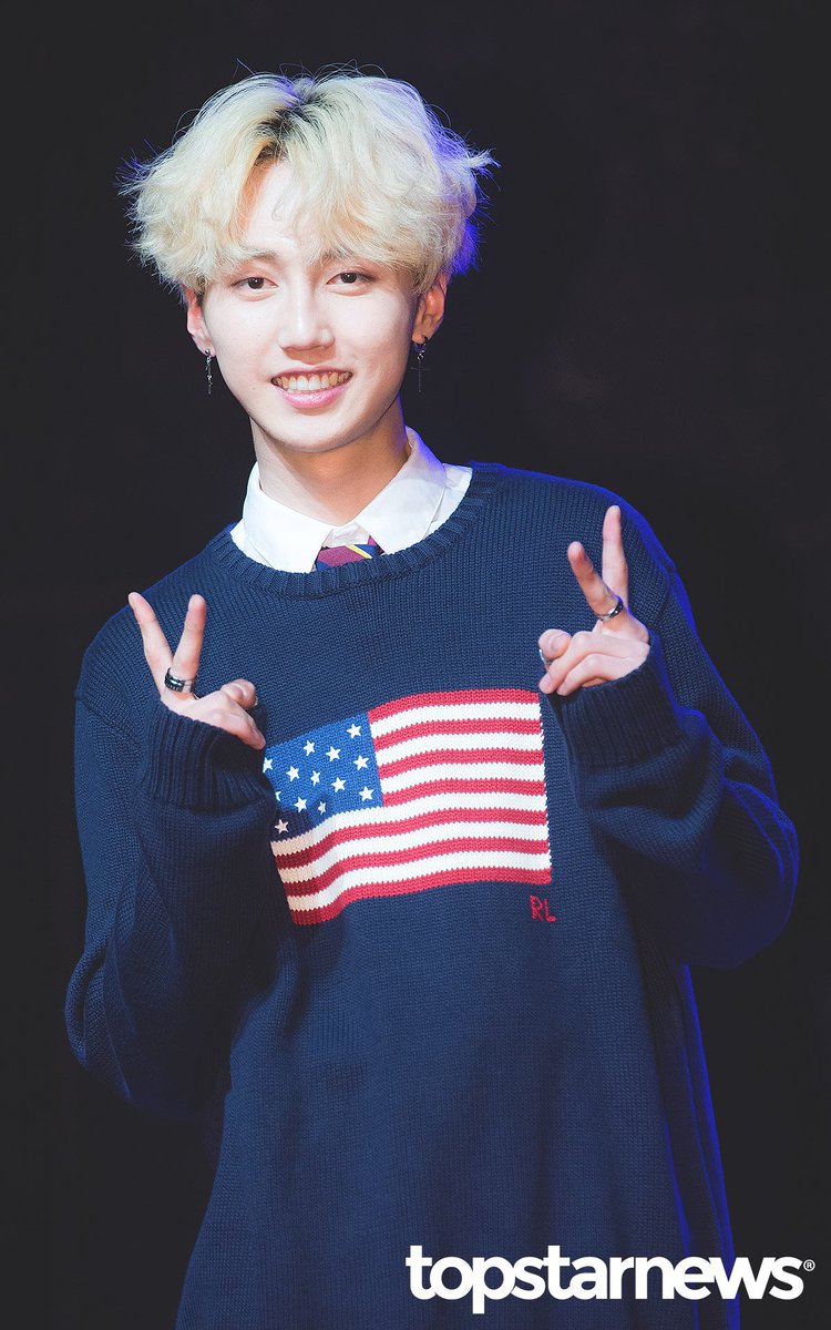 MontChile_Off's tweet photo. [190104]
Fotos de Roda en el Showcase💚

©️En las fotos https://t.co/Zl111B1Kul