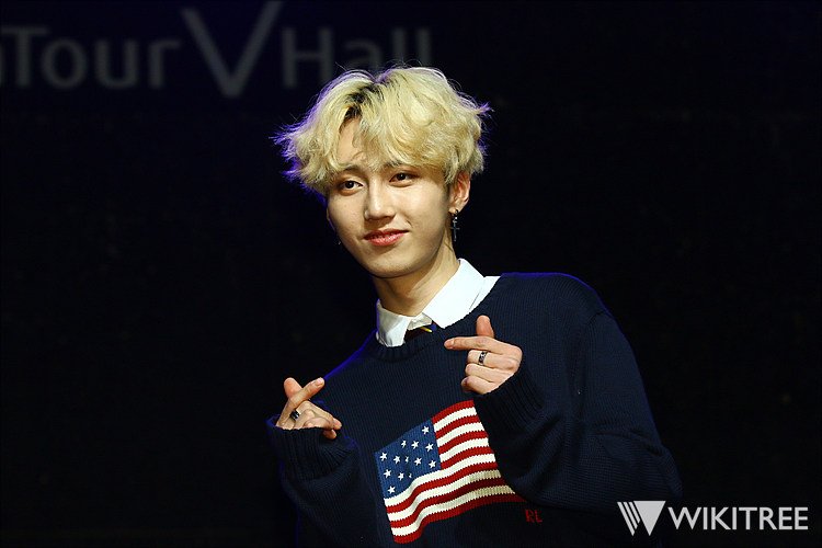 MontChile_Off's tweet photo. [190104]
Fotos de Roda en el Showcase💚

©️En las fotos https://t.co/Zl111B1Kul