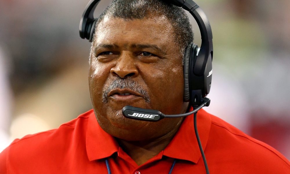 benfranklinjrr's tweet photo. @PFTCommenter Romeo Crennel is 71 years old but looks like mid-50s. He been in the NFL for 35 years. 35 years x 21 weeks a year = 14.1 years. NFL Coach Theory: You DONT age while coaching football. Romeo is 57. https://t.co/dzK0UDxbaL