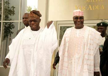 AppAtiku's tweet photo. Iroko is a tree that stands out among other trees in the timber world.@OlusegunObasnjo  
Chief Olusegun Obasanjo is the father of modern Nigeria. 

What has APC done that they are insulting an authority of global regards.@atiku 

#LetsGetNigeriaWorkingAgain https://t.co/i56XY4UHoW