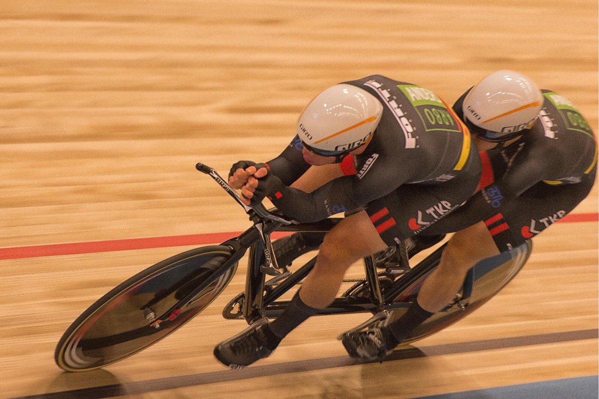 tristan_bangma's tweet photo. Goede start van het seizoen bij de C2 in Apeldoorn! Klaar voor de Manchester paracycling international volgende week. ��- @DeSmikker #DHLExpress #arboanders #TKPI #tlsbocasystems #hiemstrafietsen #arntwheelworks #fortesportswear #FBOranjewoud #foppefonds #sprogstyle https://t.co/fiZiGWC7RP