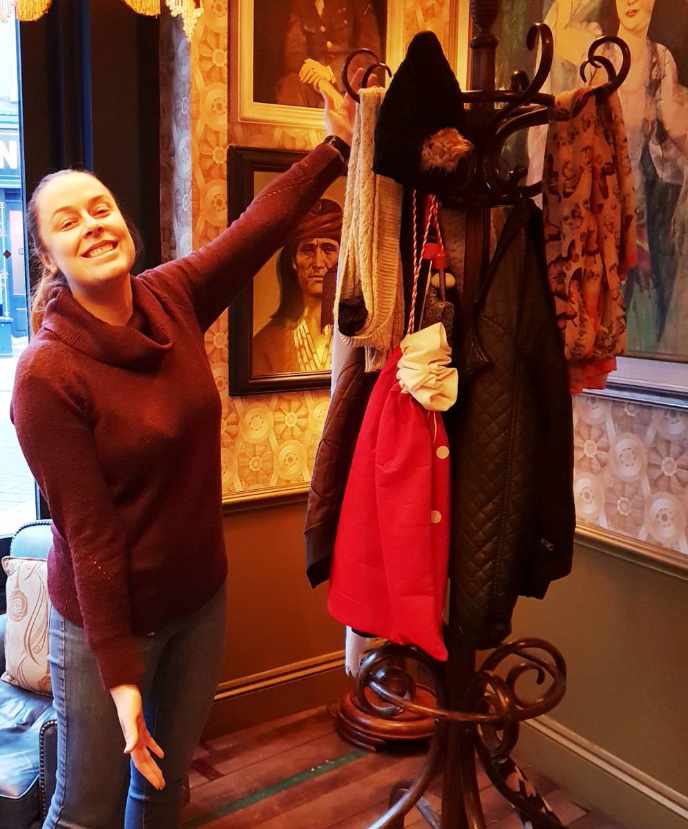LoungeCapo's tweet photo. We seem to have built up quite a collection on our coat rack! π§₯π§£π§€π§’
If you recognise any items as your own please come and collect them as in a week we will be taking any left to a local charity shop!
#mansfield #capolounge #lovelounging #lovecapo #lostandfound https://t.co/ZT9mzK7CRn