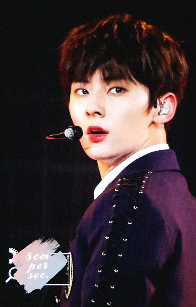 5cm_per_sec0809's tweet photo. 190106 골든디스크

갓메랑

#민현 #황민현 #minhyun #MINHYUN https://t.co/MBcpEDoz6J