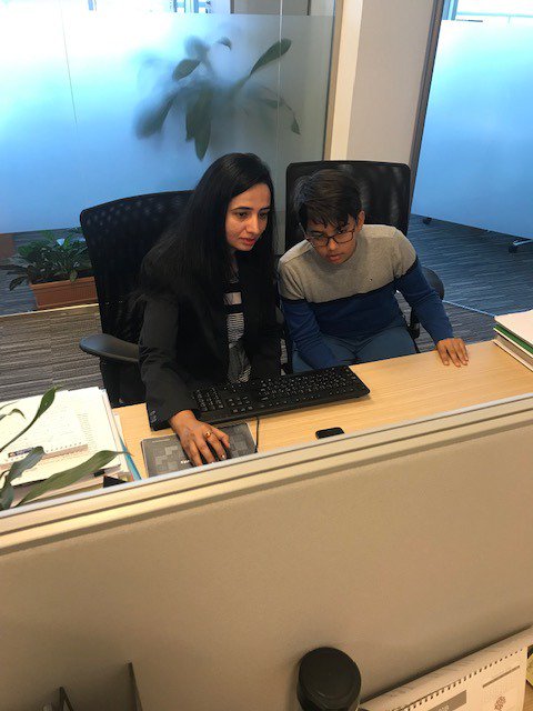 ratikasingh5's tweet photo. Career awareness & exploration
Jayaditya Singh 6 I at Dubai Investments' office
#Xmasshadowing @DxbModern @deeksha0609 https://t.co/WOv5YGXsyA