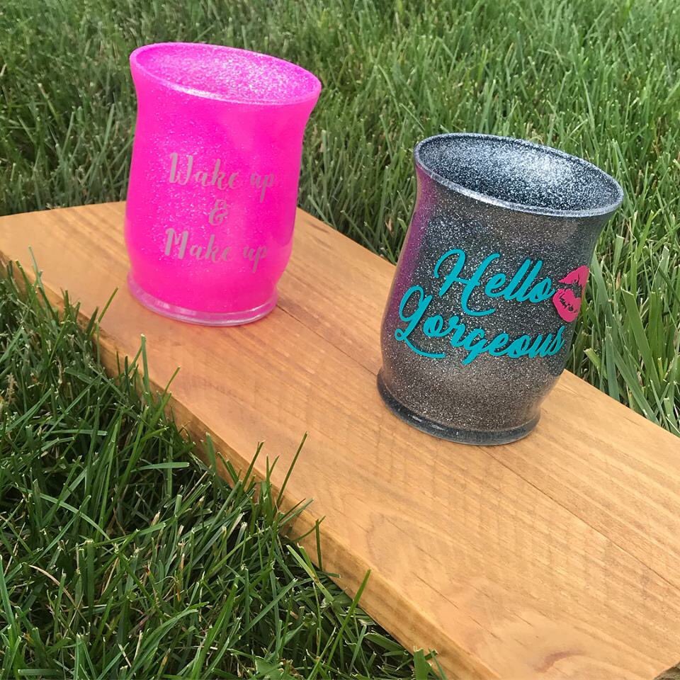 Follow me @demigracedesign for custom hand made crafts! #demigracedesigns #tumblers #glitter #glittertumblers #custommade #woodsigns #winetumblers #keychains #farmhouseclocks #homemade #canvas #makeupbrushholders