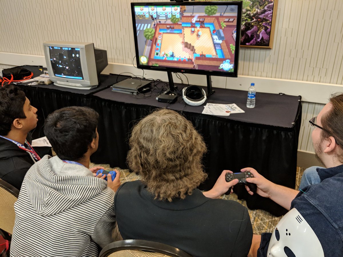 Danfreimark's tweet photo. Had a ton of fun running the game room. For #extralifepdx at #FandomPDX https://t.co/59bAb0H1Sd