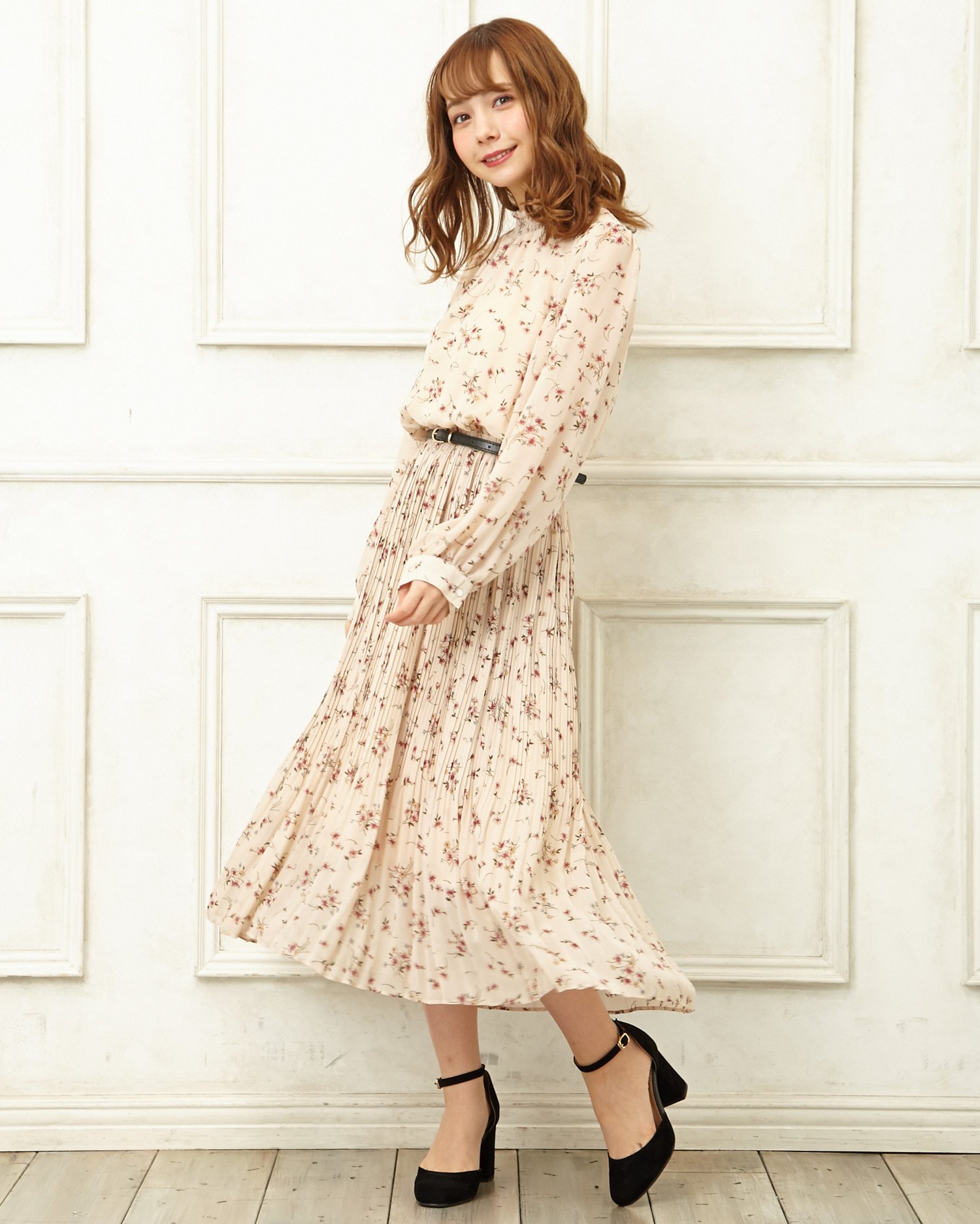 Ingni Store イング公式 Twitterren 新作ワンピース ハイネック花柄プリーツワンピース 5 900 3 900 春まで使える 花柄ワンピが新登場 ハイネックデザインで 甘すぎず ほんのり大人な印象に 嬉しい細ベルト付き 新商品はコチラ