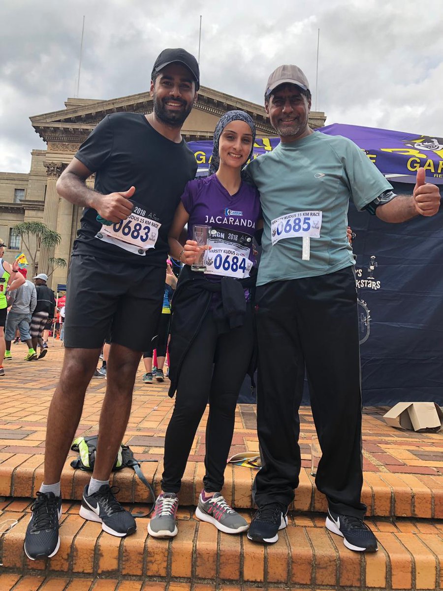JacarandaRun's tweet photo. Jacaranda runners at the Varsity Kudus 15km Race yesterday. "The route is filled with hill climbing through the leafy suburbs of Parkview, Westcliff and Parktown, with a challenging finish in front of the iconic Great Hall steps of Wits University." https://t.co/xzQ10KfCLB