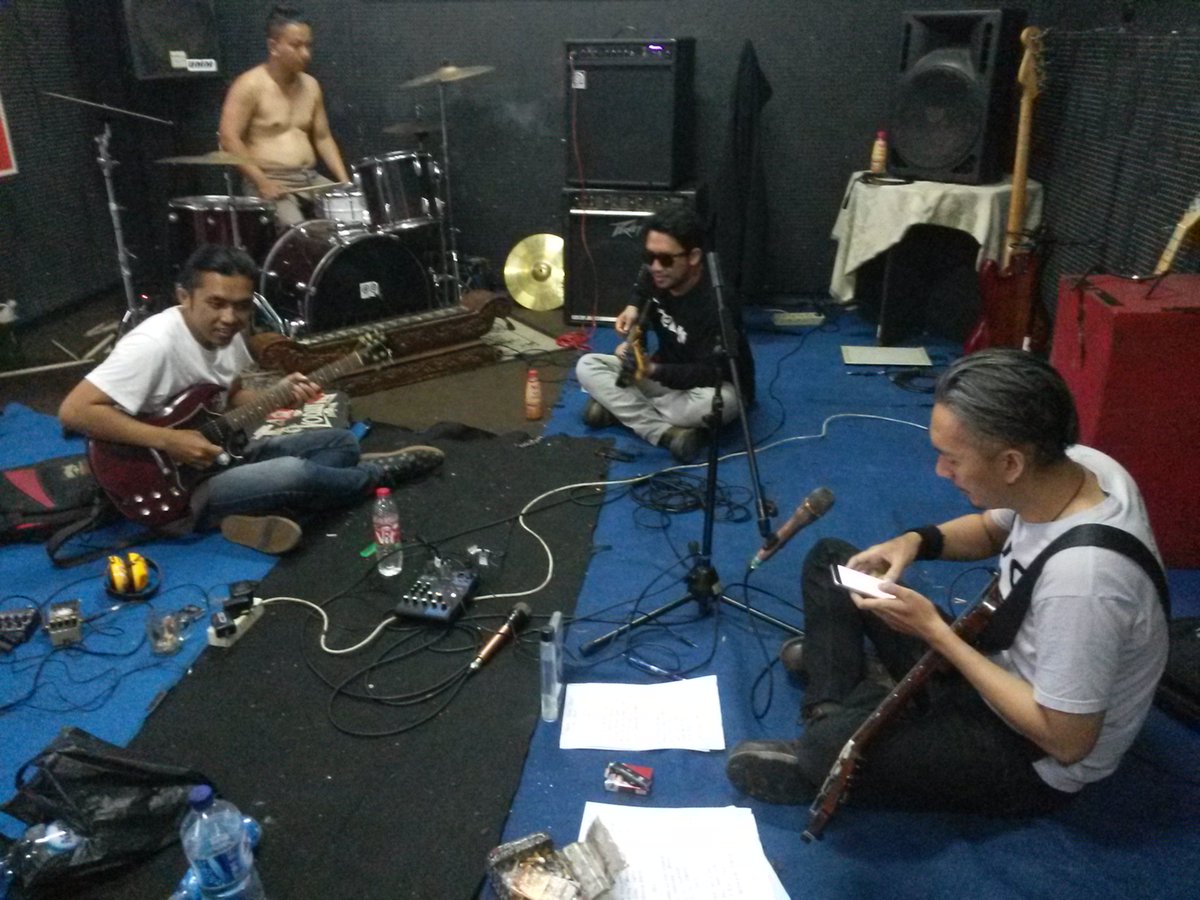 Freak_indonesia tweet media
