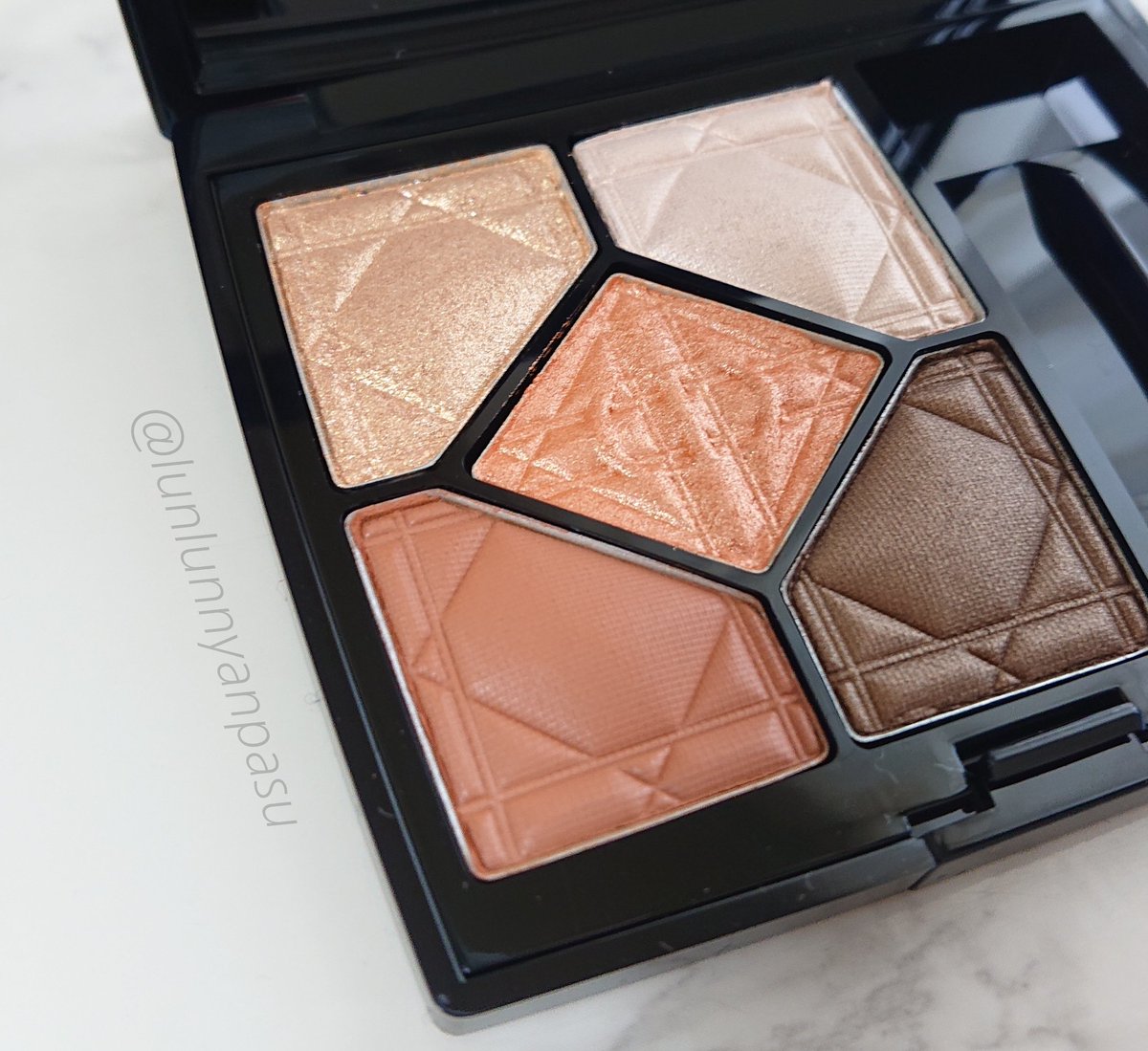 今年の1発目はDior サンククルール 527 ゴールドデイ 伊勢丹限定です