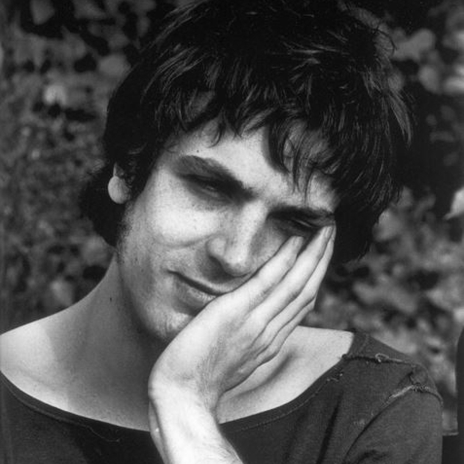 Happy birthday to the legend himself syd barrett!! wherever he is rn he is shining on! 