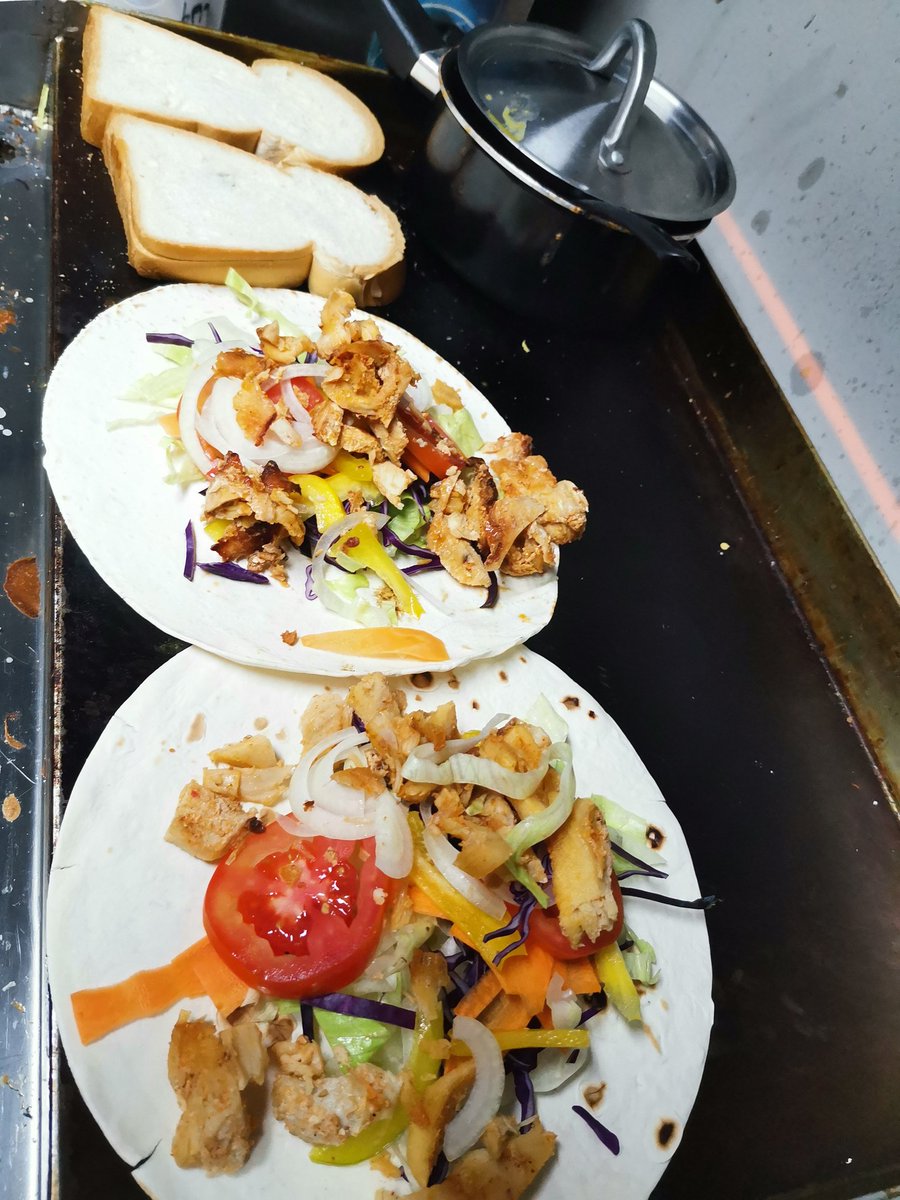 lopezgovlaw's tweet image. #HappyNewYear2019 RT @K_KZYlife: Countdown at my restaurant
#mornight #HappyNewYear2019