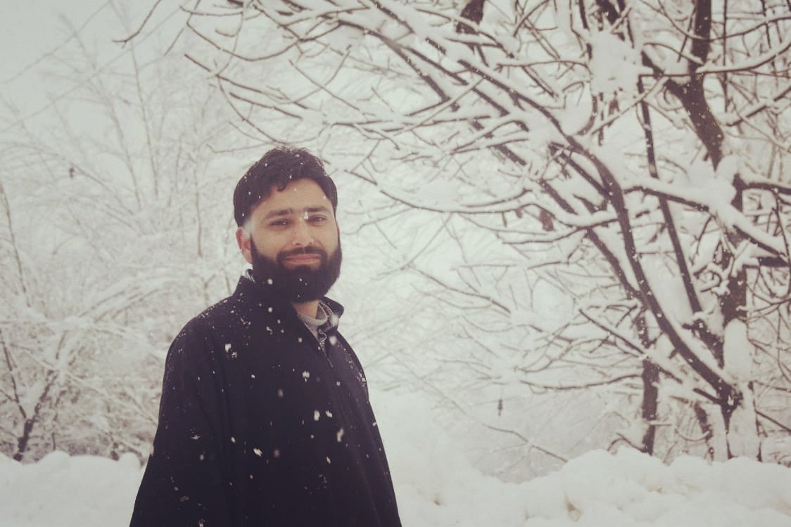 shahidpeer_'s tweet photo. In lap of Nature .

#Kashmir #Pehran 
#snowfall https://t.co/RW8pgoTgBd