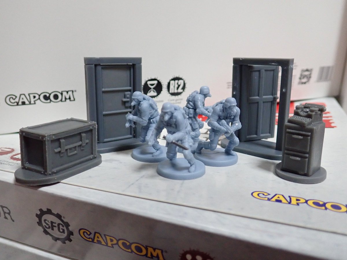 Mars_2_deimos's tweet image. Resident Evil2(バイオハザード2)のボドゲが届いたよ。
ハンクの入ってる拡張4th Survivor 4個買ったからアルファチーム組めるね😁

#ResidentEvil2
#TheBoardGame