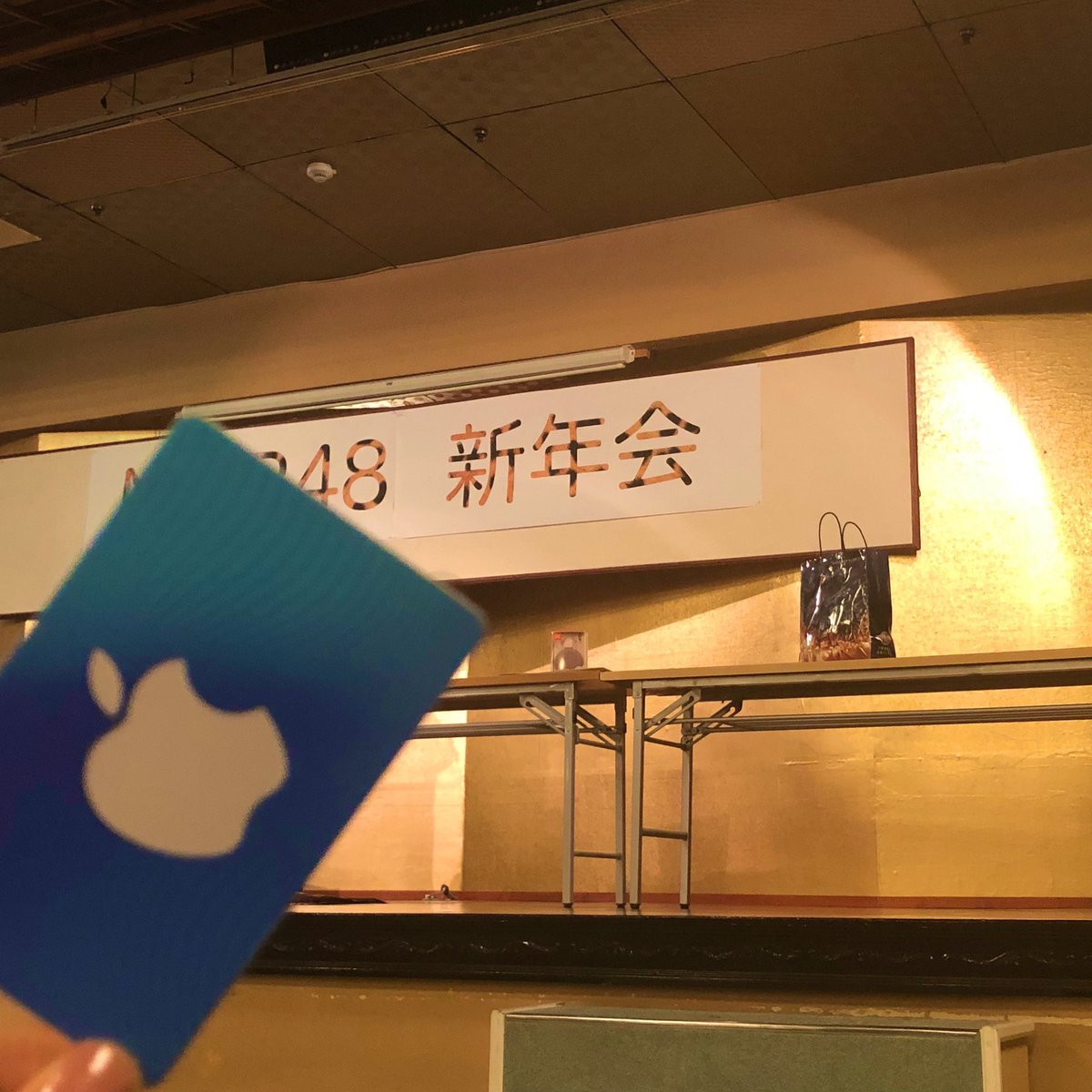 NagiS2a's tweet photo. 어제는, #NMB48신년회 였어요💗

빙고대회에서 저는, iTunes 카드에 당첨됐어요~🍎와~!

그리고, 눈 앞에는 소년들이 있었습니다��🏻👦🏼웃음

인물모드로 예쁘게 사진 찍고 싶었는데, 초점이 나베에 맞았어~😂웃음

예쁜 나베 사진밖에 못 찍어서,

두 번째는 드디어...☺️💕웃음
https://t.co/Qh9cpJ2Tt8 https://t.co/wCxBWvbsSj