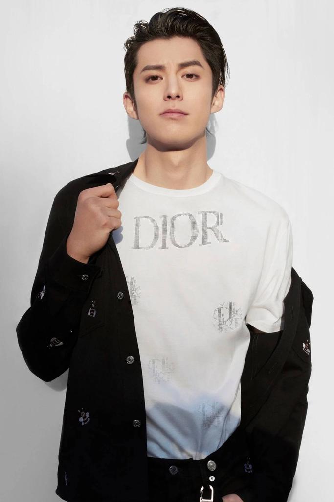 RealChrisBower's tweet photo. #王鹤棣 #DylanWang https://t.co/TpsCZoZDlP