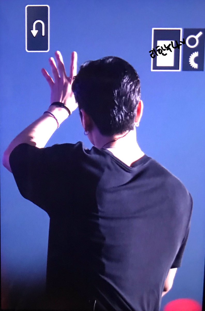 LHaa_0523's tweet photo. 190106

1+1=？

#iKON #아이콘 #준회 #구준회 
#JUNE #junhoe #ジュネ https://t.co/xFMIbwAQTC