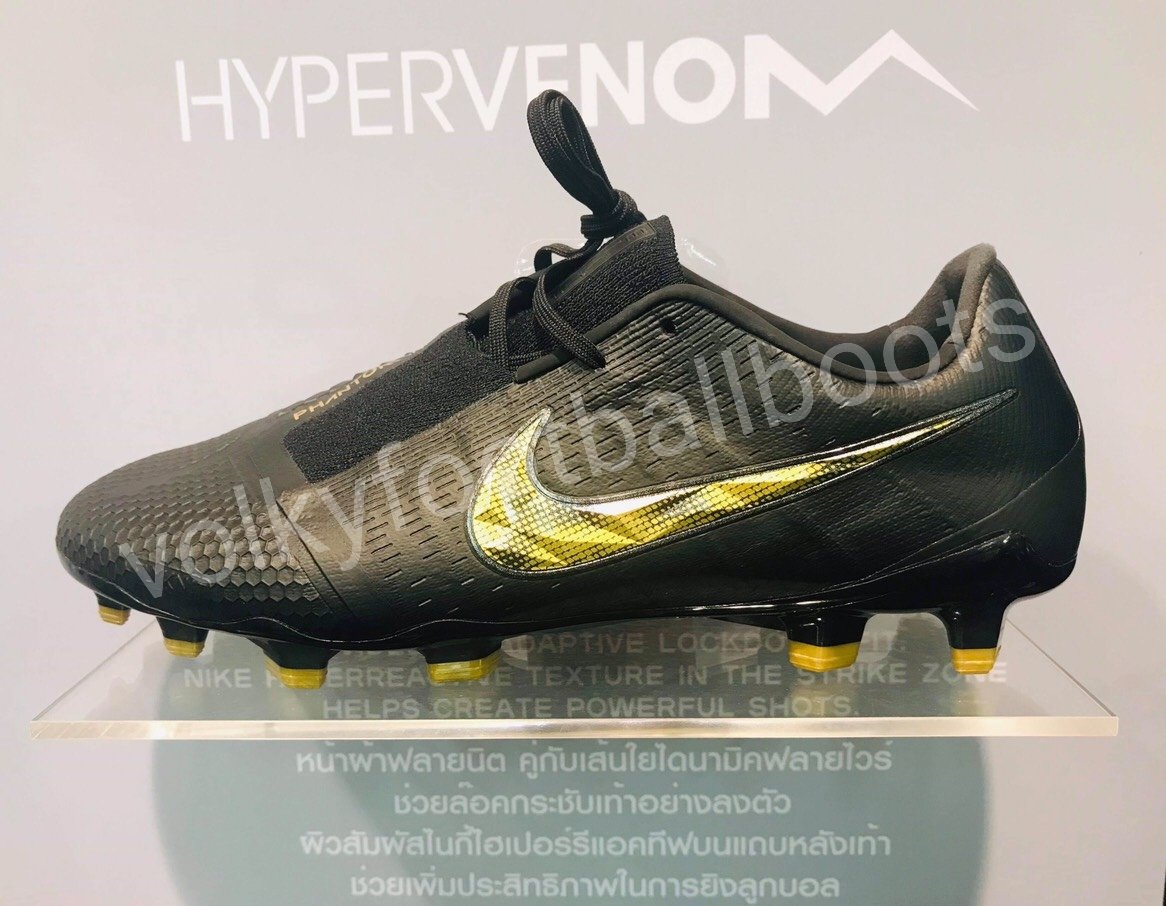 Nike Hypervenom Phelon VS Nike Mercurial Victory 4 .
