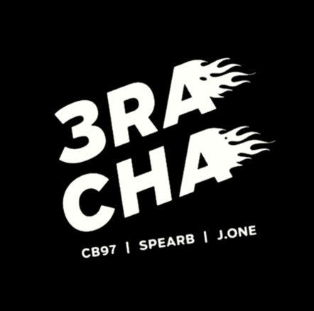 Han and Chan's right earpeice are 3RACHA 😭 😭 😭. 