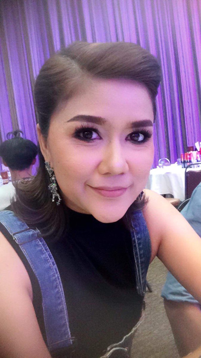 wcosmate's tweet photo. #รีวิว สายนู้ดไม่พลาดแน่นอน แท่งละ 1⃣9⃣0⃣💰
👄 ไม่ตกร่อง
👄 ไม่หนัก ไม่แห้งแตก
👄 สบายปากเหมือนไม่ได้ทาลิป
👄 กินข้าวยังไม่หลุด
👄 ทาแล้วเนียน
👄 ละมุนริมฝีปากฝุดๆ
#คุชชั่น #คุชชั่นคิโยมิ #เครื่องสำอางค์ #เครื่องสำอางราคาถูก #เมคอัพ #ลิปกันน��ำ https://t.co/Clin02sJoc
