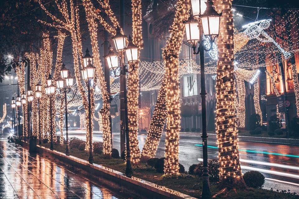 Merry Christmas from Georgia <3 .
.
#merrychristmas #lightenings #streetlight #streetlights #newyear #graitvibes #beautiful #georgia #georgiastartshere