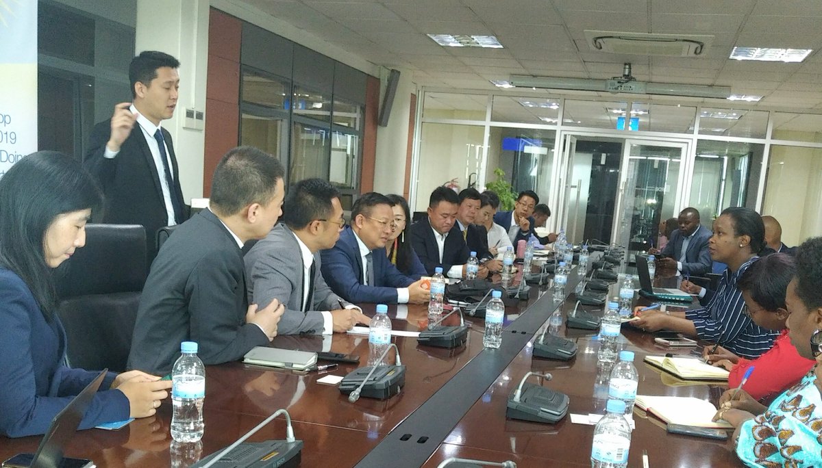 The discussions centered on supporting Rwandan entrepreneurs to export more agro-products to China such as beef, crayfish, avocados, chili pepper, french beans, tree tomatoes and other fruits and vegetables.