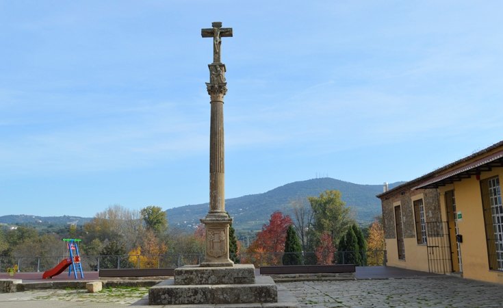 Una fría mañana de enero de 1680 las campanas de la catedral doblaron majestuosas y solemnes, como pocas veces suenan. El cabildo en pleno oficia un funeral. El pueblo ha tomado conciencia de que ha muerto una santa...