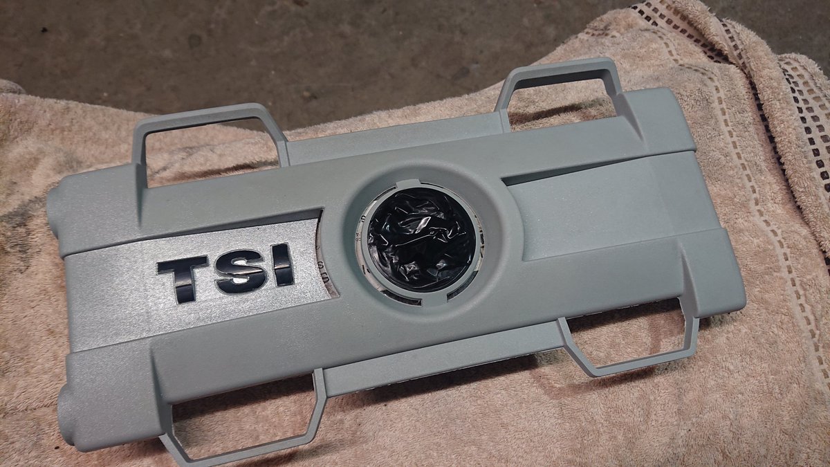Richardesty's tweet photo. Time to start layering up the pearlescent Black paint on @olihardesty's engine cover insert... #mk5 #mk5golf #gtsport #tsi #supercharged #turbocharged #golfmk5gt #RCD330 #golfmk5gtsport #golfgt #golfgtsport #golfgtsport140 #matchbox https://t.co/ErPzICK8wD