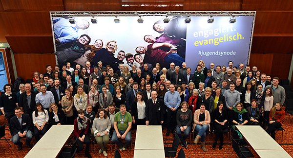 ekir_de's tweet image. Diese #Jugendsynode ist die erste ihrer Art. 
Heute morgen haben wir diese historische synodale Gemeinschaft in einem Foto festgehalten.