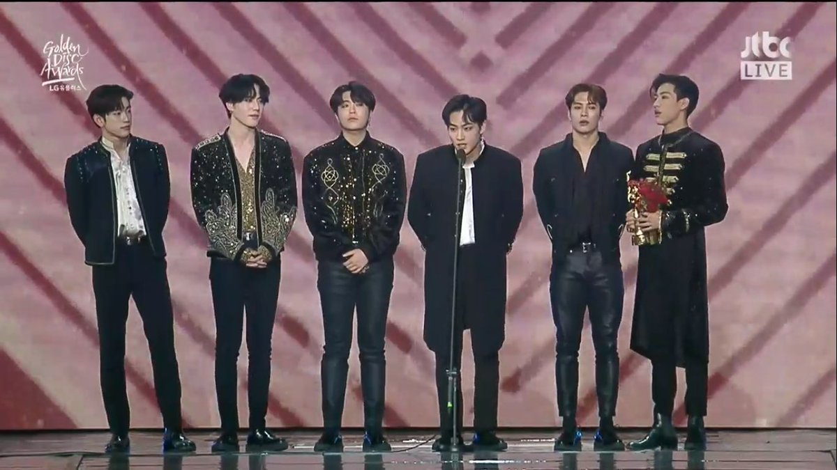 dreiyaaa's tweet photo. #GOT7 consistent with that princey look all award season long. Love how their acceptance speech is in all their native languages too. Global princes. #33rdGoldenDiscAwards #GDA_D2 https://t.co/FGRYDLkPtc