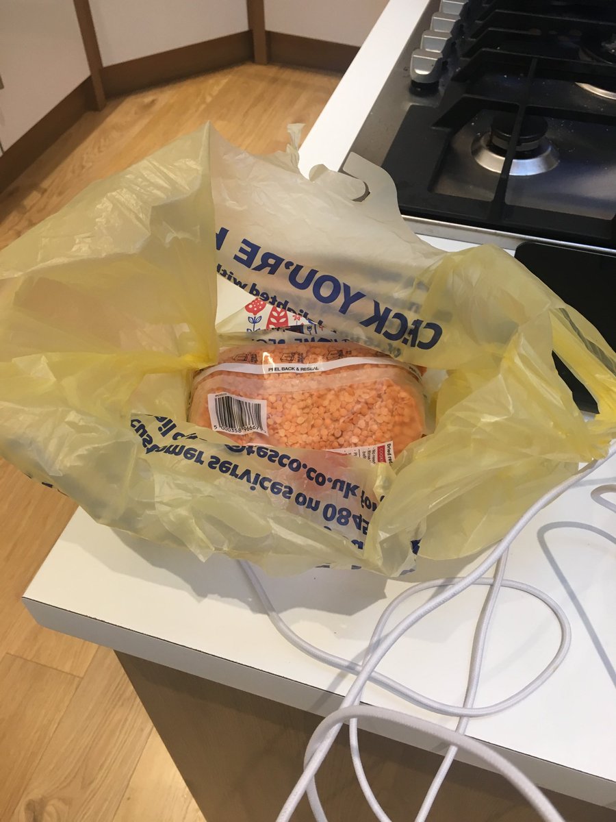Lmurra55's tweet photo. ⁦@Tesco⁩ we ordered a click and collect and are faced with multiple bags like this. Not environmentally friendly at all but also a waste of money. #plasticcrisis #surelytheresanalternative https://t.co/4GXql5bdLI