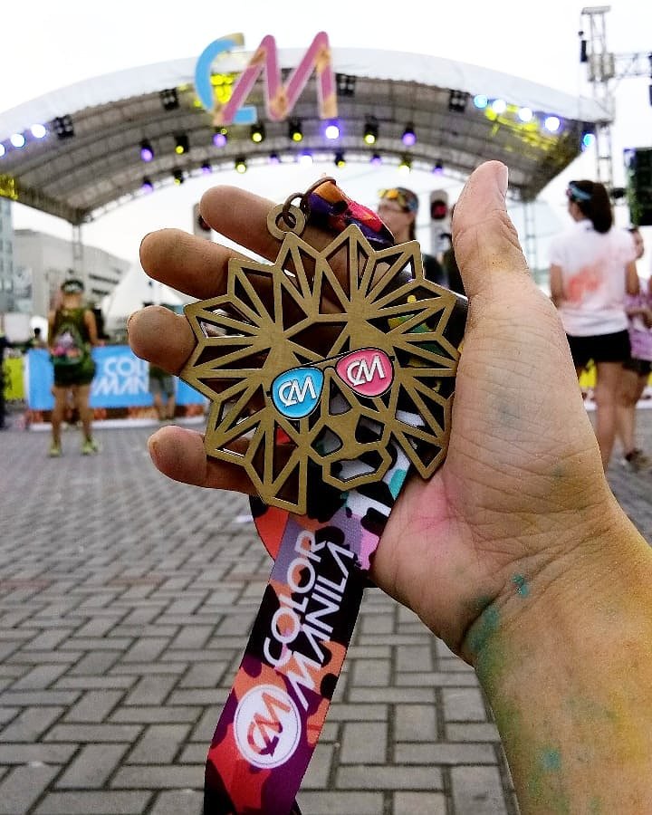 Aianpat's tweet photo. Gotta start the year with a colorful adventure in Safari world ππ¦π
#10KFinisher #ColorManilaRun #CMR7 https://t.co/O3aacq108k