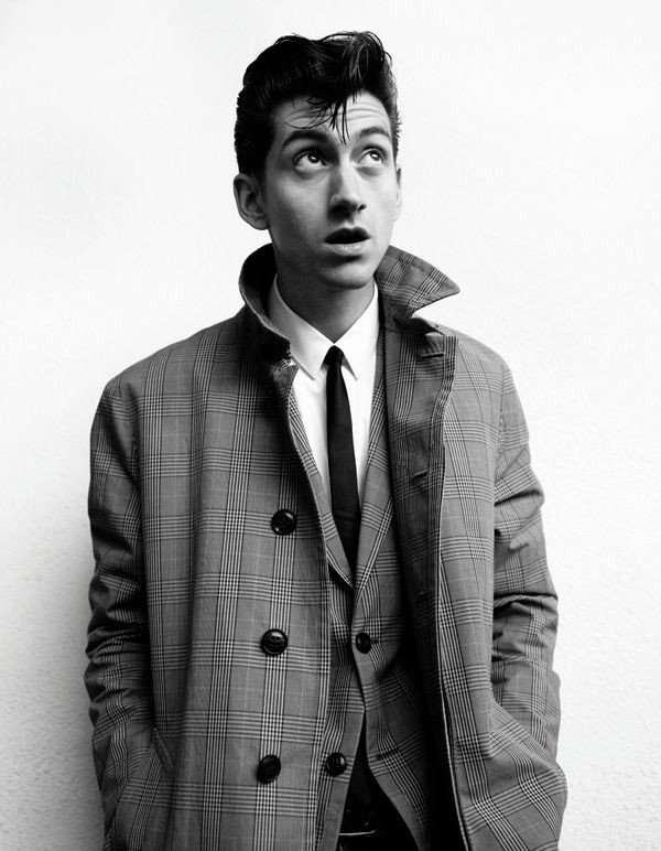 Happy Birthday Alex Turner 

Arctic Monkeys - Mardy Bum

 