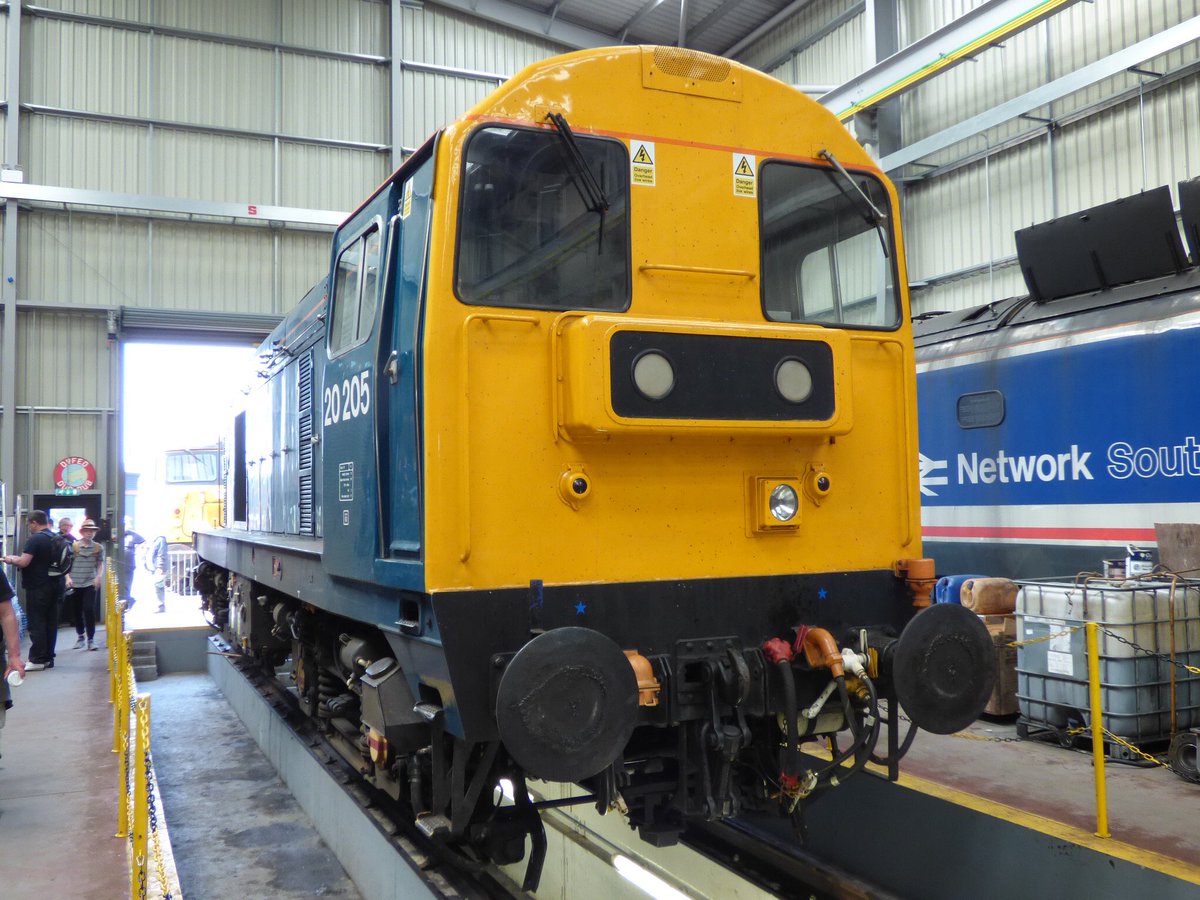 May2018 A nice bit of English Electric.... 20205 inside Kidderminster Depot #classictraction  #trainspotting @RailwaysToday @InterCityRlySoc @SVRDiesels @class20 Could we see her in pre-TOPS condition perhaps?