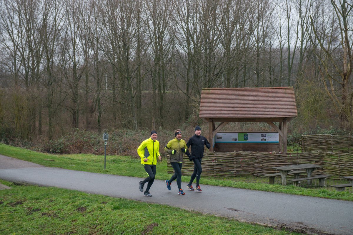 MWezemael's tweet photo. @Weerbord @hetweerlokaal @MeteovistaBe #Hamme #weerfoto #vrtweer #grijs #loopweer #Hammeloopt met #dank en #toelating van de sportievelingen https://t.co/eMUM15cSUB