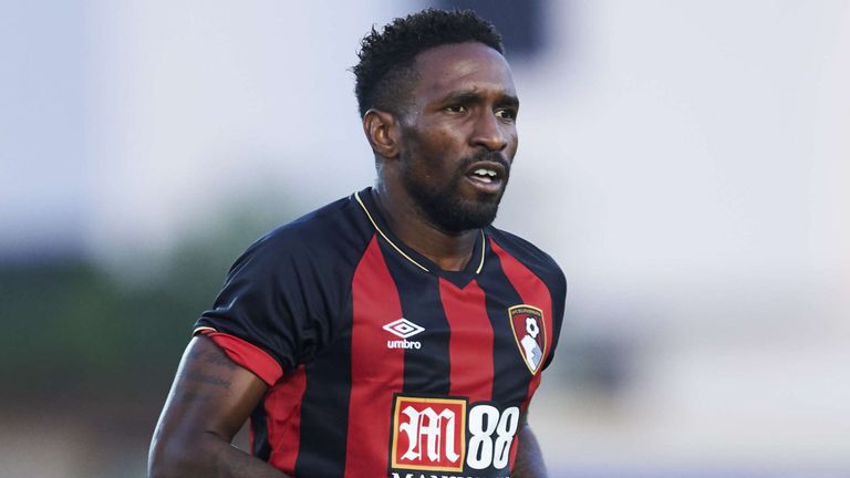 SkySportsNews's tweet photo. SKY SOURCES: Jermain Defoe completes medical at Rangers and expected to join up with squad in Tenerife on Monday. #SSN https://t.co/lzdWrQD9xo