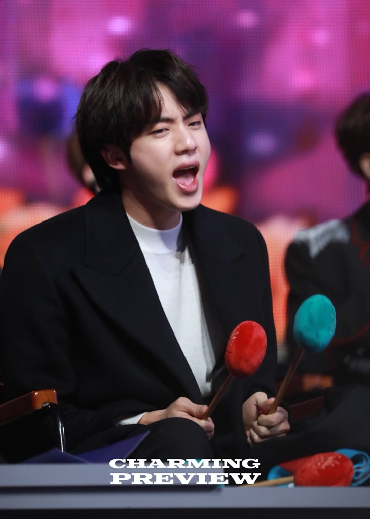jincharming1992's tweet photo. PREVIEW 190106 골든디스크 #진 #석진 #방탄소년단 @BTS_twt https://t.co/Ex5h8tYyQF
