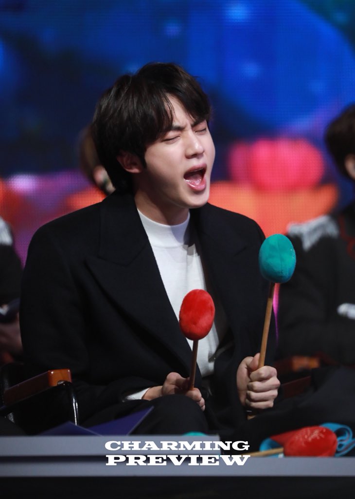 jincharming1992's tweet photo. PREVIEW 190106 골든디스크 #진 #석진 #방탄소년단 @BTS_twt https://t.co/Ex5h8tYyQF