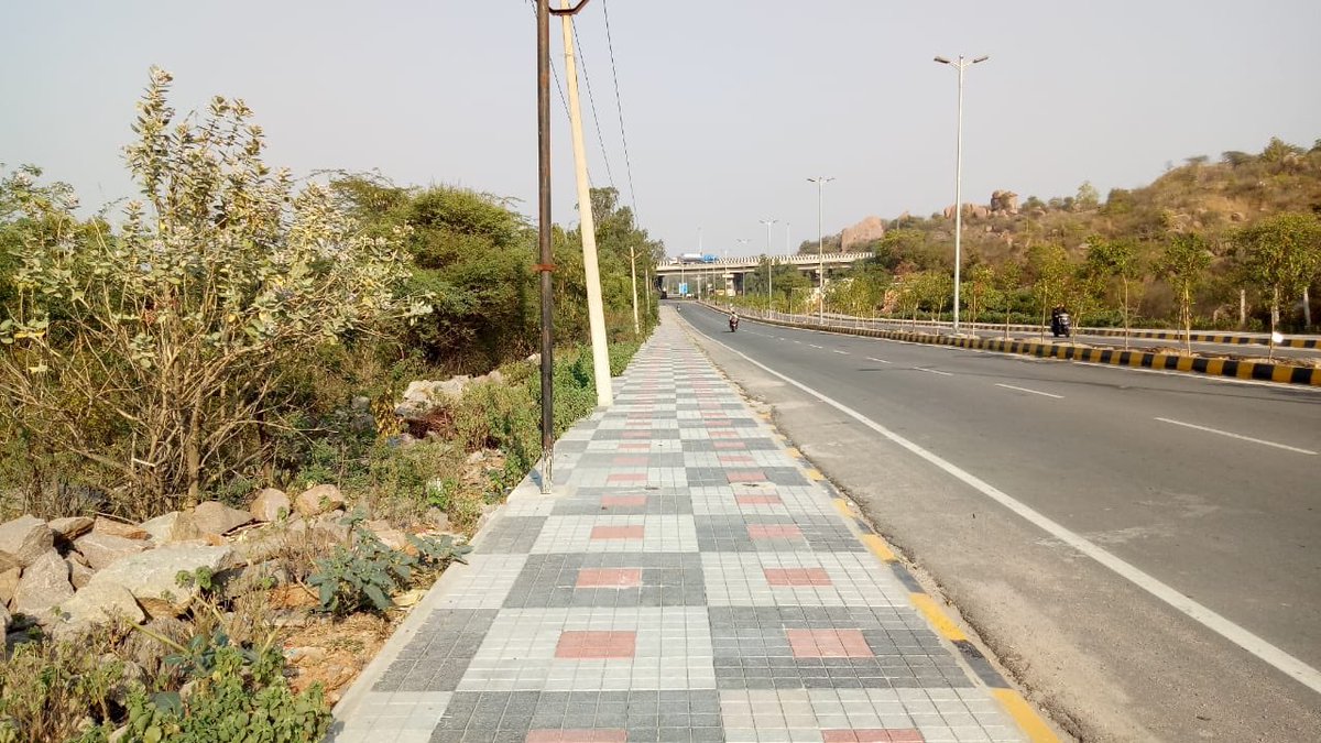 <a href="/avndp/">Aravind Palla</a> <a href="/GHMCOnline/">GHMC</a> @KTRTRS <a href="/WeAreHyderabad/">We Are Hyderabad</a> Thanks for bringing it to the notice. Was taken up with the ORR authorities in <a href="/HMDA_Gov/">HMDA</a> and this has been rectified ... thanks again